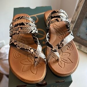 BOC New with box sandals 8 women’s